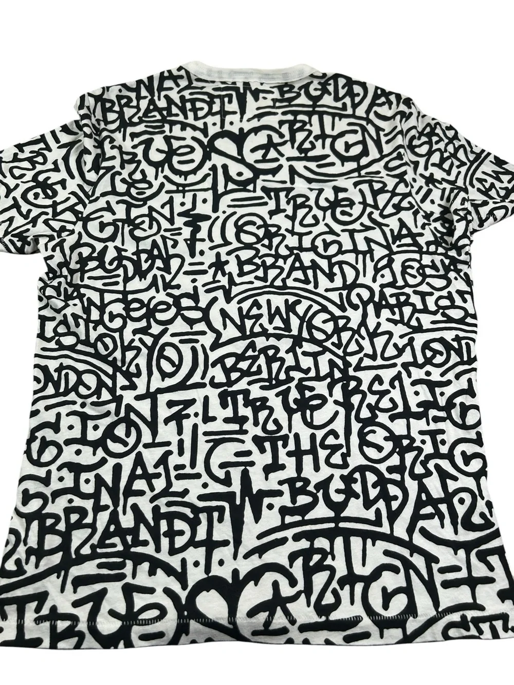 TRUE RELIGION Graffiti Print Graphic T Shirt White Black Metallic Horseshoe M